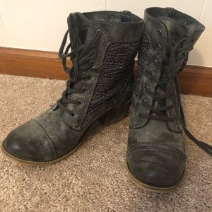 Gray detailed combat boots